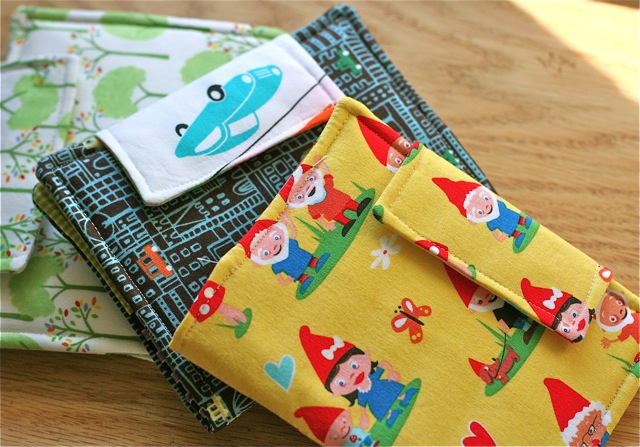 mini crayon art folio organizer sewing pattern