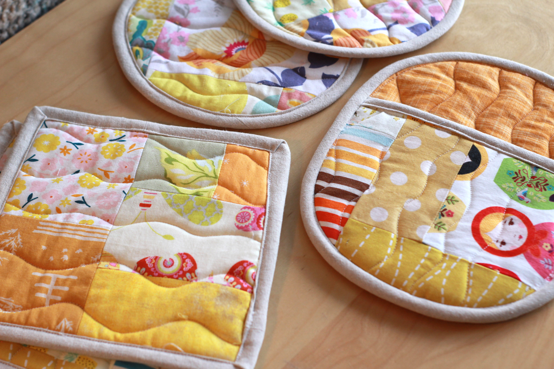 yellowscraphotpads2 pot holder yellow left over fabrics