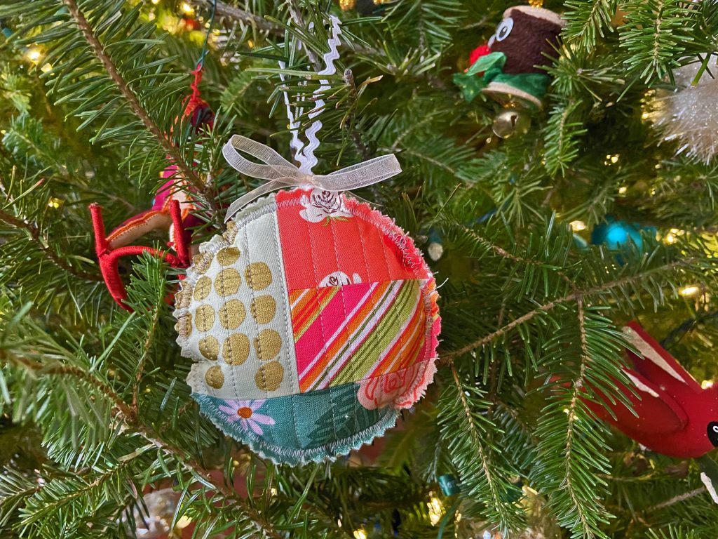 4 Easy Pretty Fabric Ornaments - Gingercake